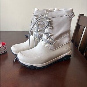 The North Face Women's Winter Boots - Cream